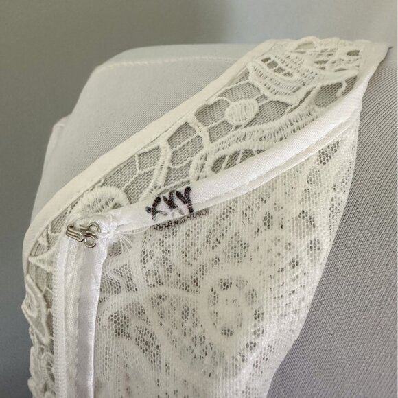 WHBM Sleeveless White Floral Lace Flounce-Hem Shift Dress - Picture 11 of 12